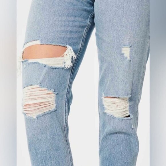 Hollister-Curvy High-Rise Ripped Mom Jeans-Light Medium Ripped Wash-00R/24W. NWT - Picture 11 of 12